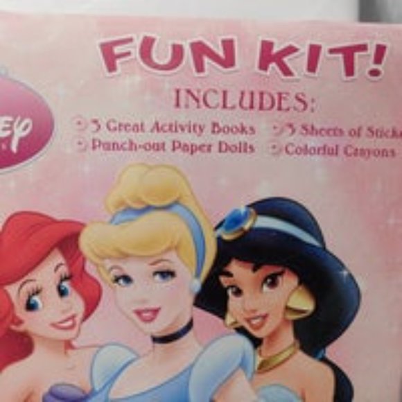 DISNEY PRINCESS FUN KIT GOLDEN BOOKS - Picture 2 of 5